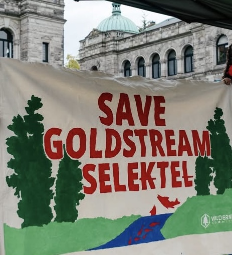 First Nations-led rally at B.C. Legislature opposes $162 million highway expansion threatening Goldstream River – SELE₭TEȽ.